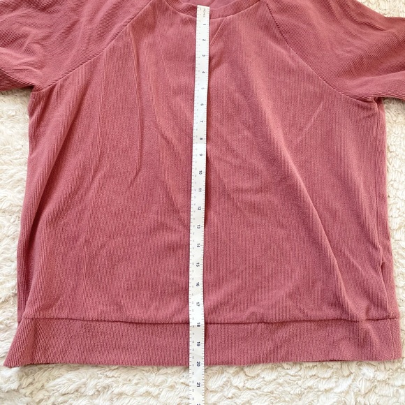 Andrew Marc coral red/pink ribbed cropped long sleeve Sweater - Picture 3 of 4